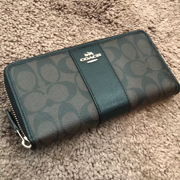 Coach Brown Wallet - New Without Tags - Picture 2 of 6
